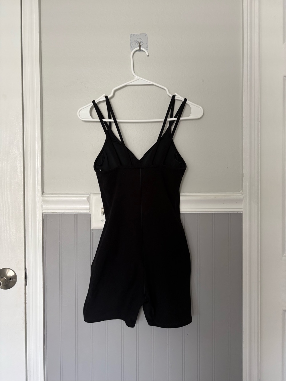 ALO Yoga Alosoft Suns Out Onesie - Picture 4 of 5